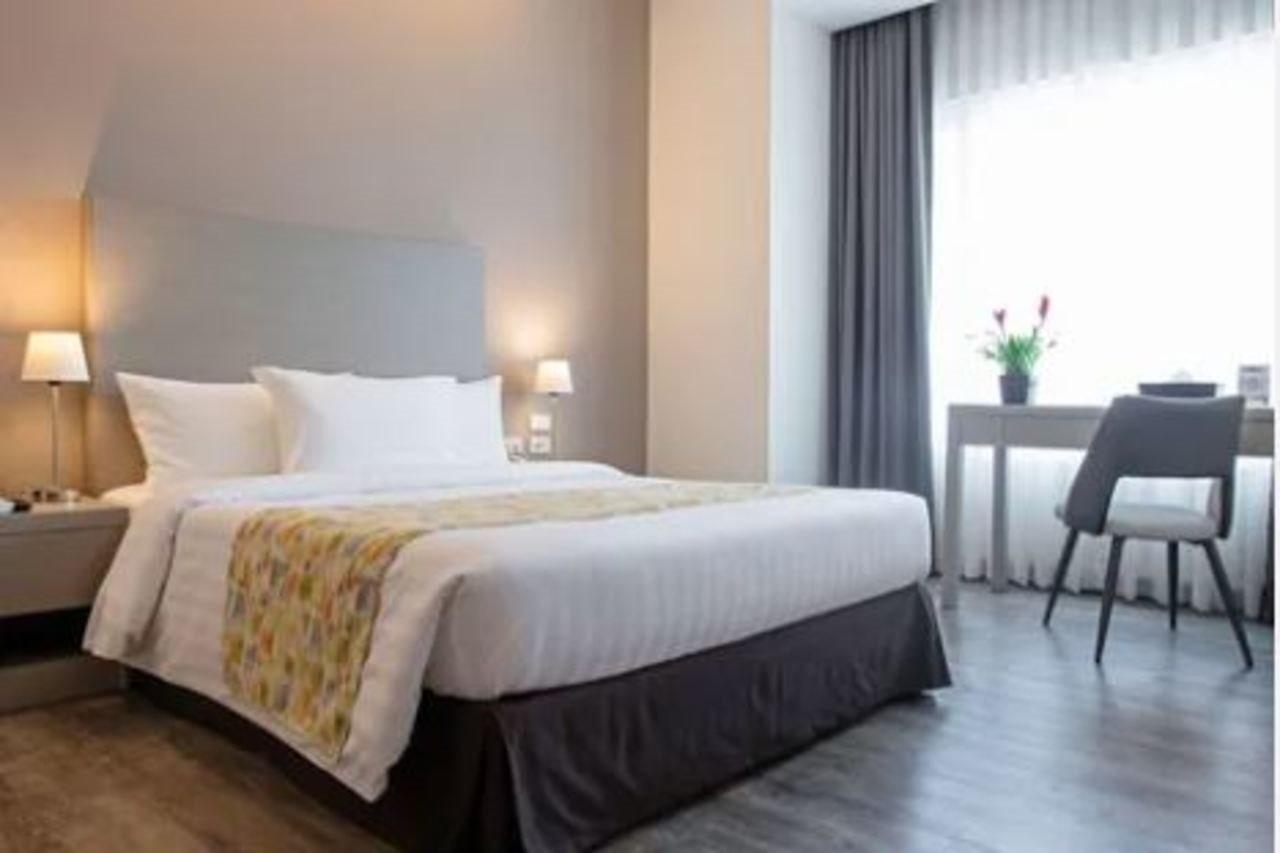 One Pacific Place Serviced Residences Makati City Bagian luar foto