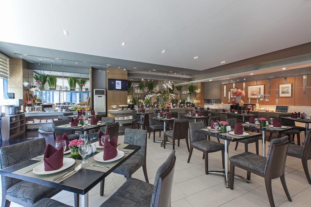 One Pacific Place Serviced Residences Makati City Bagian luar foto