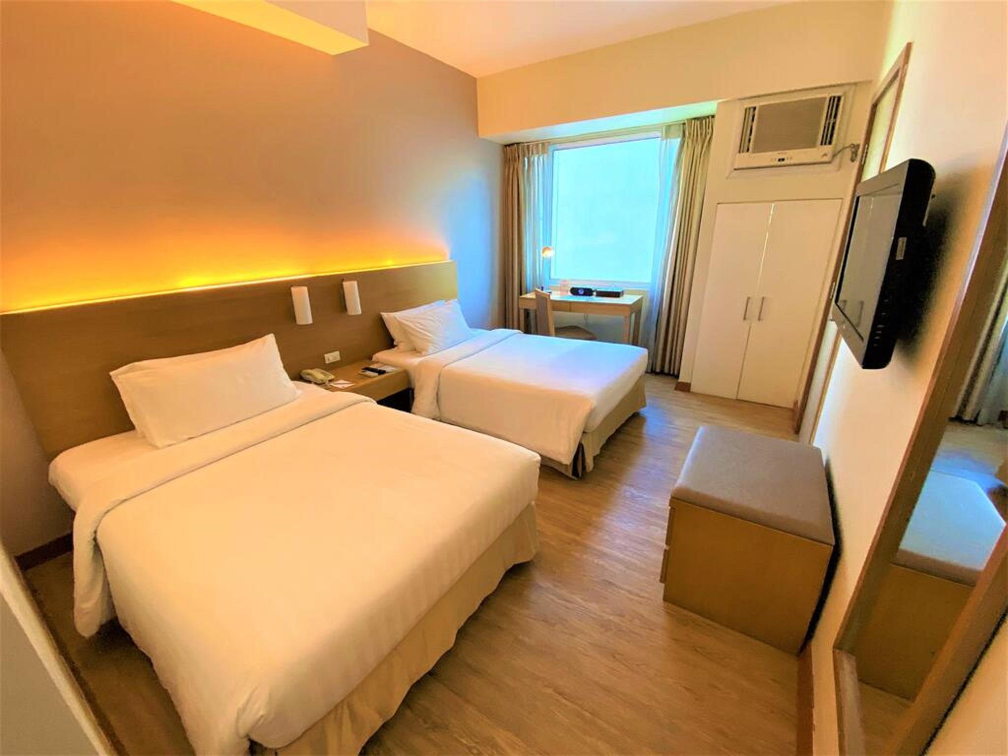 One Pacific Place Serviced Residences Makati City Bagian luar foto