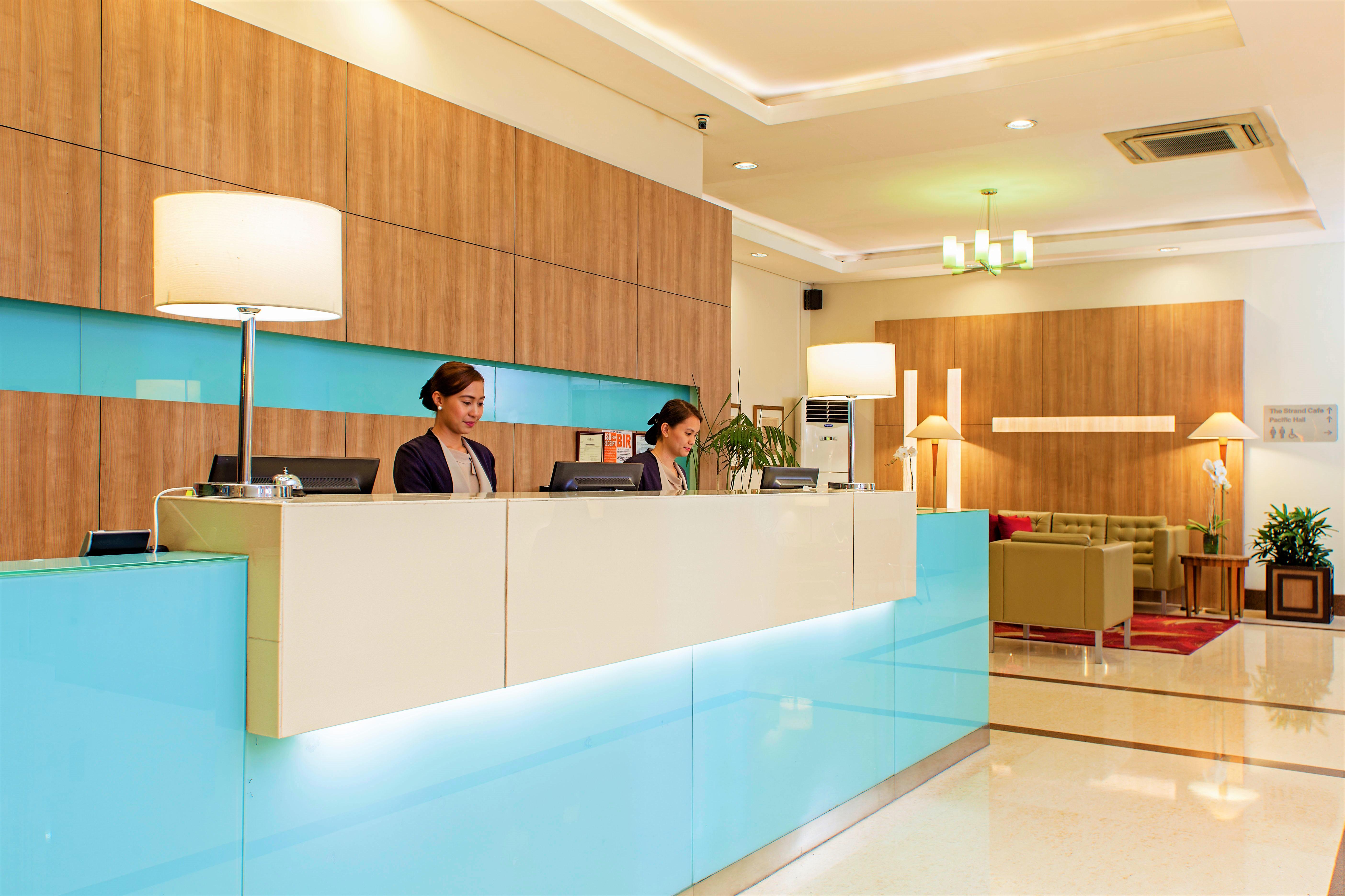 One Pacific Place Serviced Residences Makati City Bagian luar foto