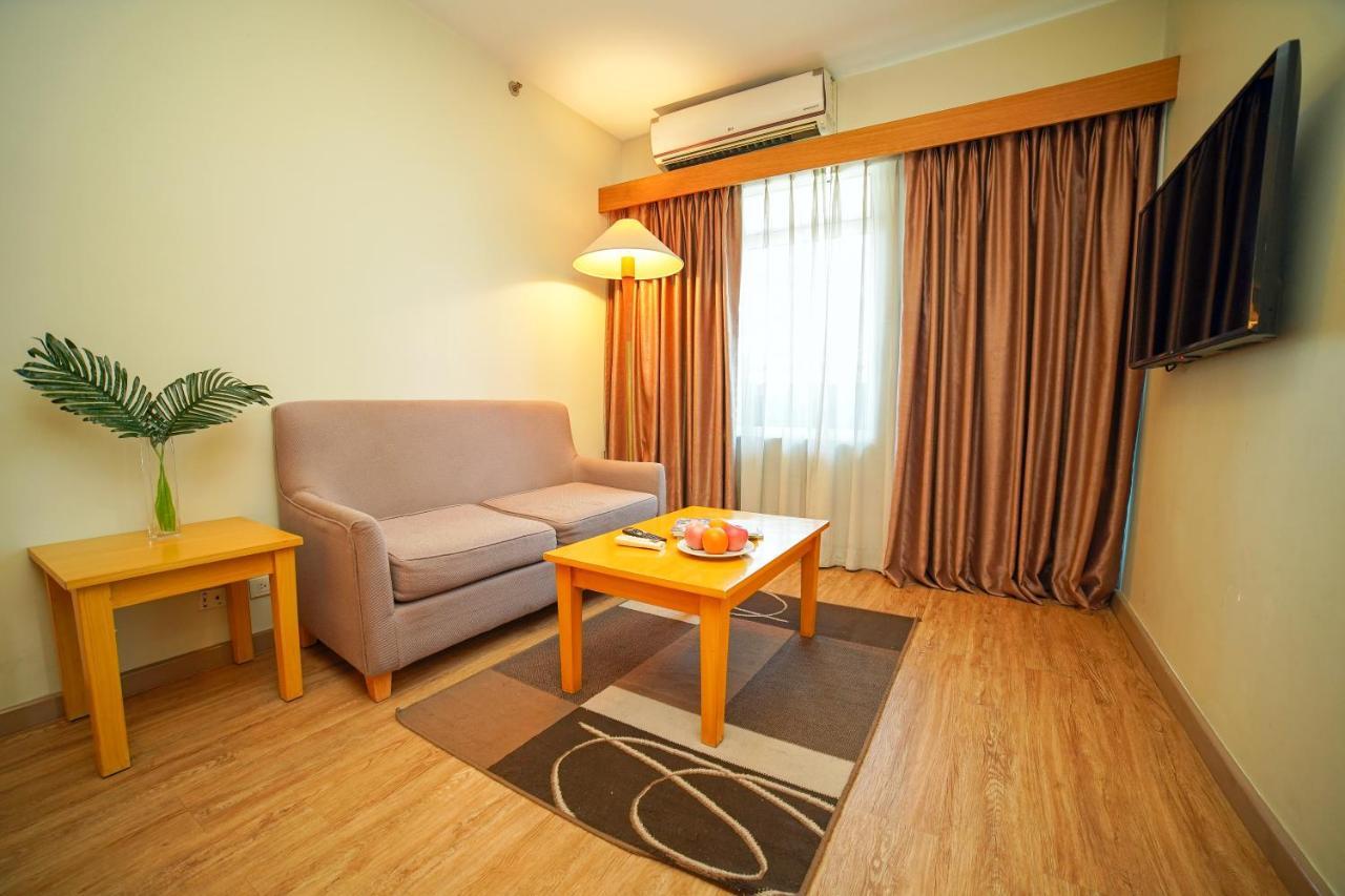 One Pacific Place Serviced Residences Makati City Bagian luar foto