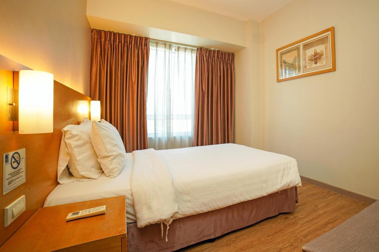 One Pacific Place Serviced Residences Makati City Bagian luar foto