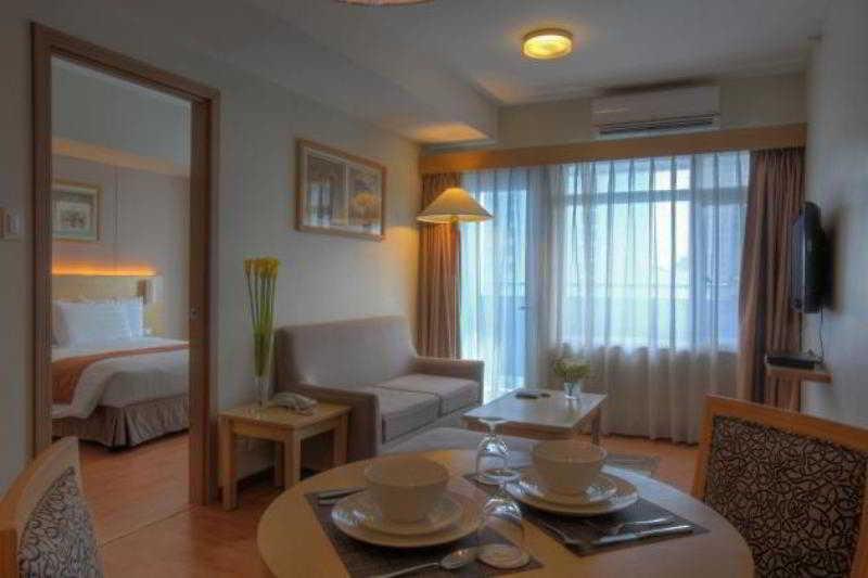 One Pacific Place Serviced Residences Makati City Bagian luar foto